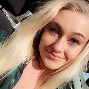 Meet your Posher, Katelyn